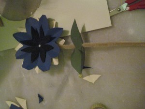 fleurs papier bleues